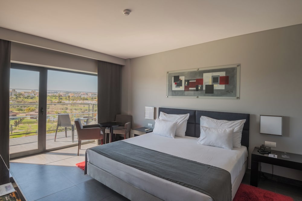 Vila Gale Lagos Resort Hotel — Hotel rooms in Lagos, Faro