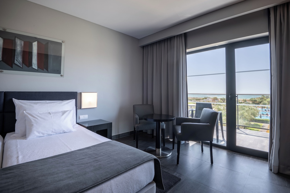 Vila Gale Lagos Resort Hotel — Hotel rooms in Lagos, Faro