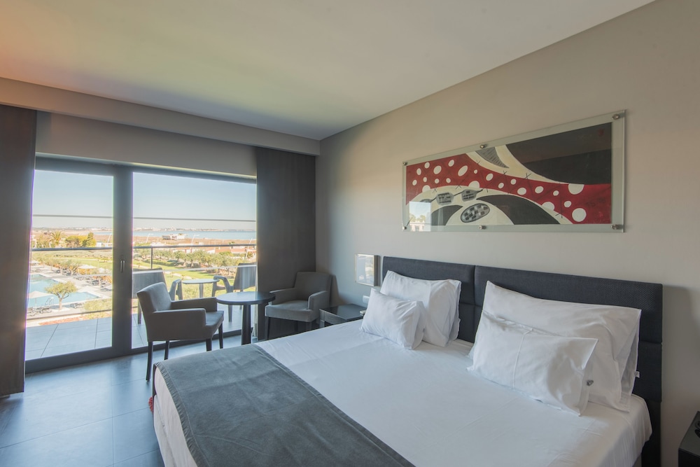 Vila Gale Lagos Resort Hotel — Hotel rooms in Lagos, Faro