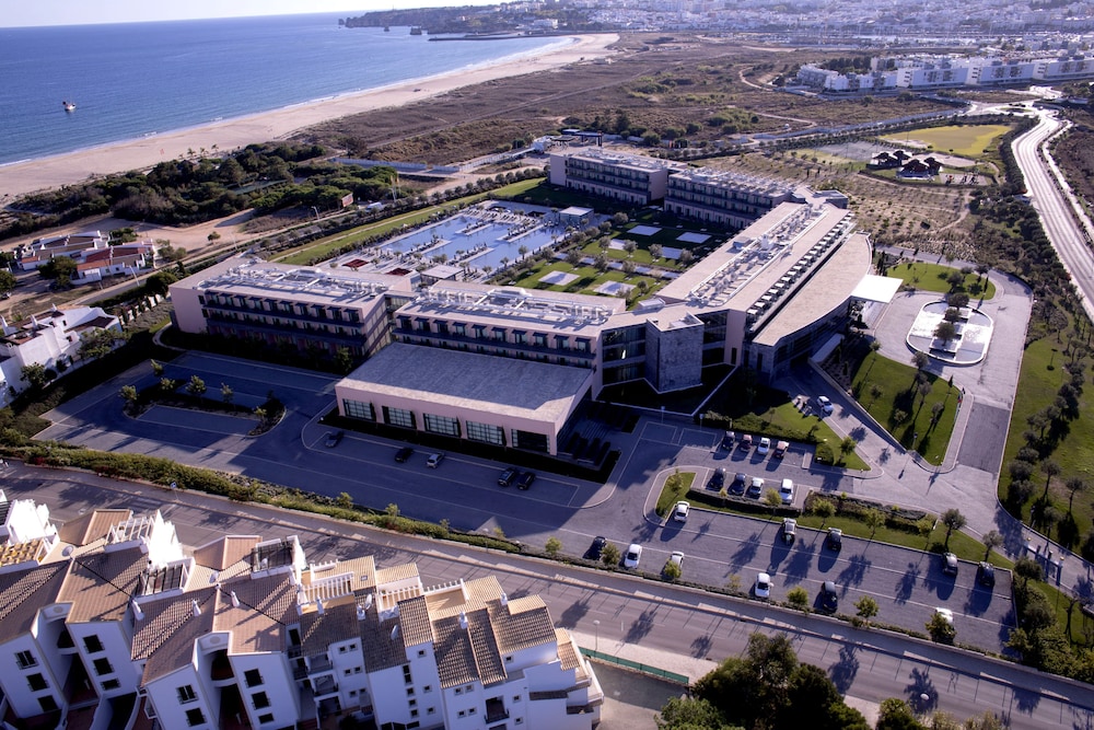 Vila Gale Lagos Resort Hotel — Hotel building in Lagos, Faro