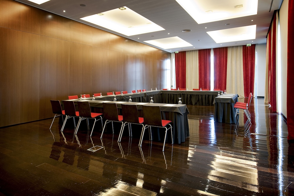 Vila Gale Lagos Resort Hotel — Restaurant & bars in Lagos, Faro