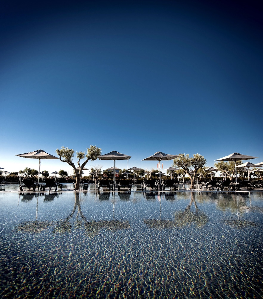 Vila Gale Lagos Resort Hotel — Swimming pool in Lagos, Faro