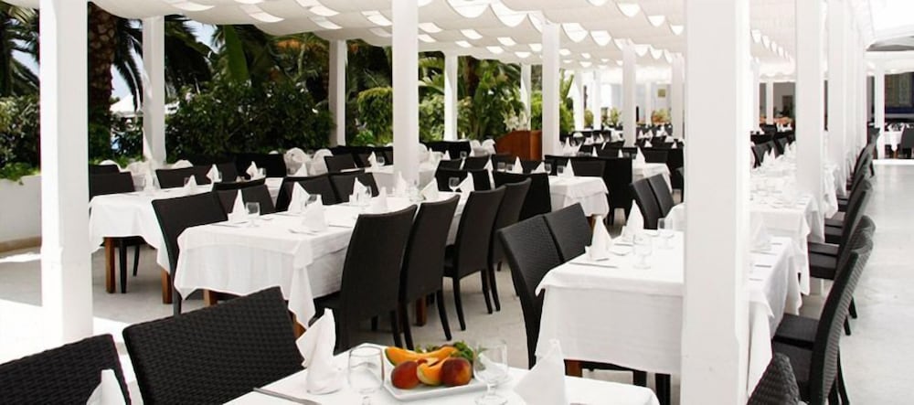 Yadis Hammamet Club — Restaurant & bars in Hammamet, Nabeul