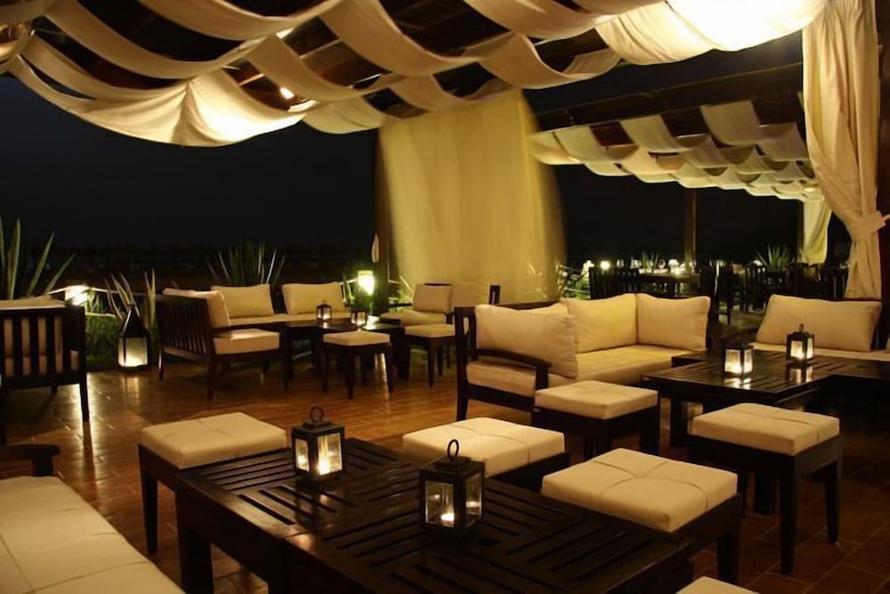 Yadis Hammamet Club — Restaurant & bars in Hammamet, Nabeul