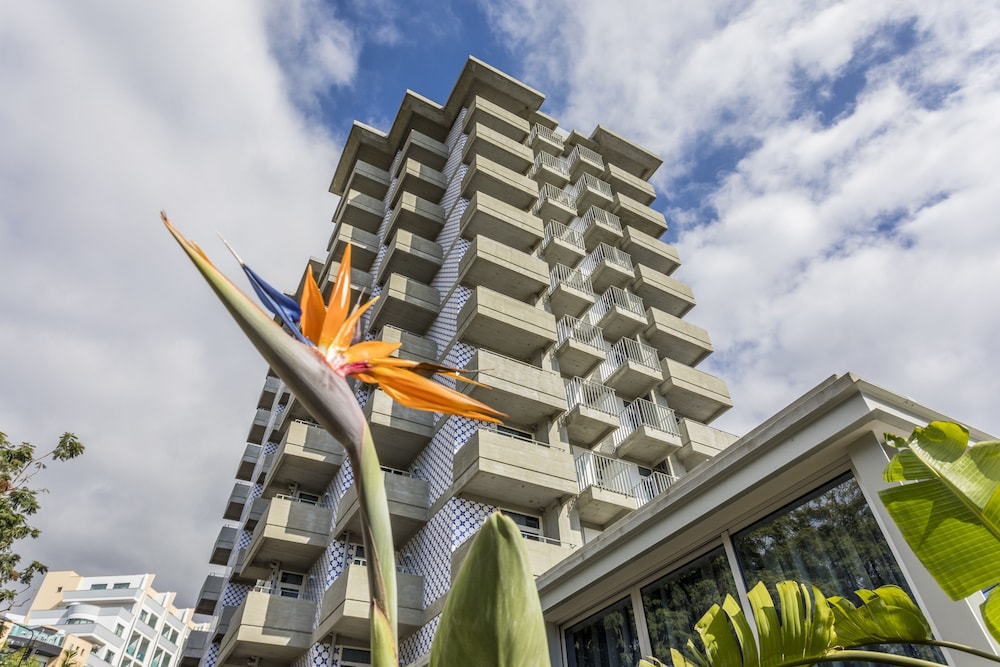 Allegro Madeira - Adults Only - Member of Barceló Hotel Group — Hotel building in Funchal, Madeira
