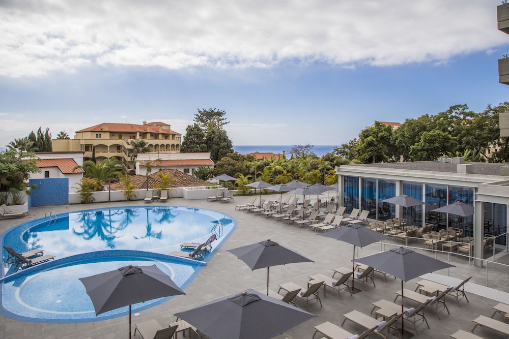 Allegro Madeira - Adults Only - Member of Barceló Hotel Group — Swimming pool in Funchal, Madeira