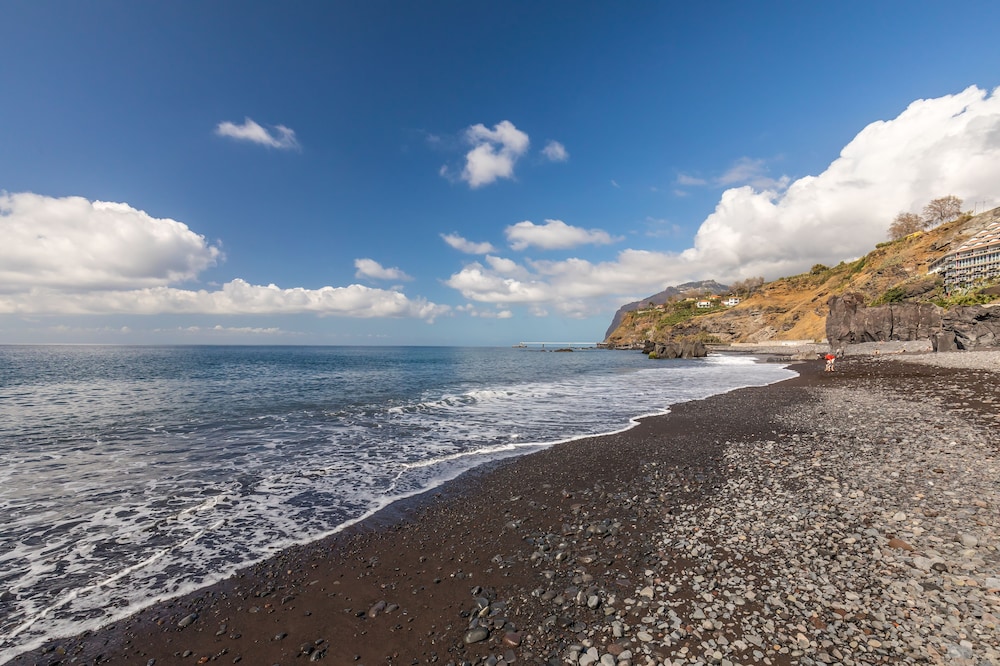 Allegro Madeira - Adults Only - Member of Barceló Hotel Group — Beach in Funchal, Madeira