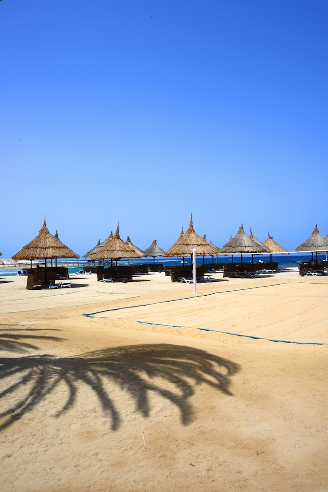 Mövenpick Resort El Quseir — Beach in El Quseir, Red Sea