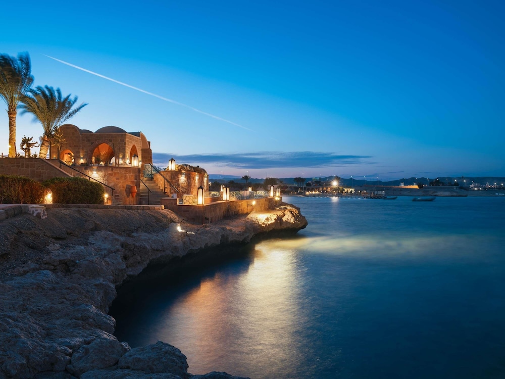 Mövenpick Resort El Quseir — Hotel building in El Quseir, Red Sea