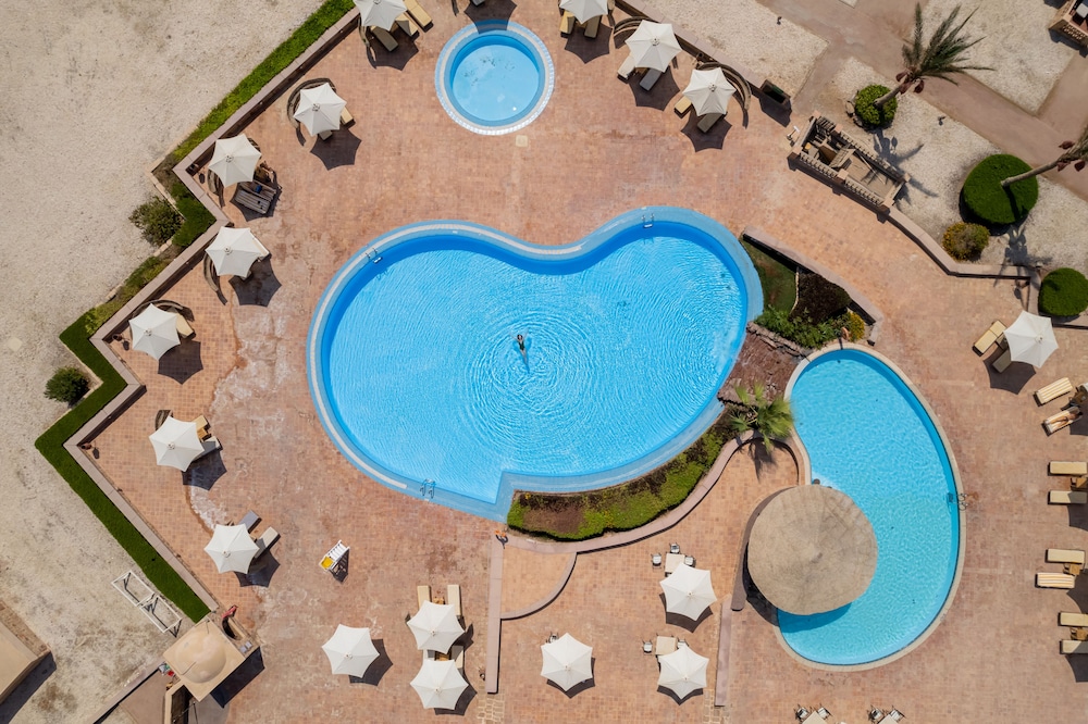 Mövenpick Resort El Quseir — Swimming pool in El Quseir, Red Sea