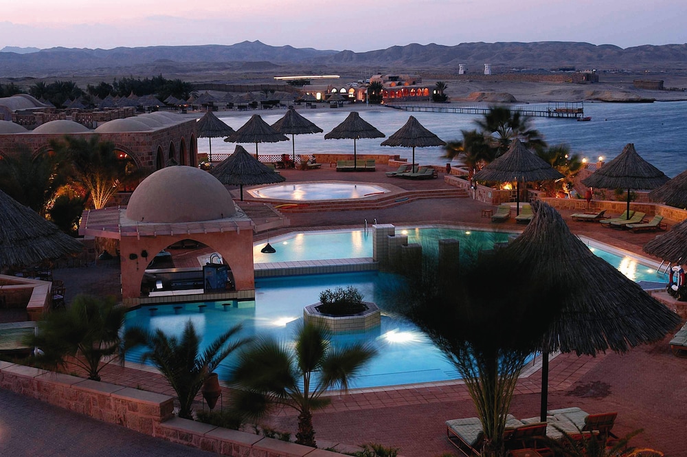Mövenpick Resort El Quseir — Swimming pool in El Quseir, Red Sea