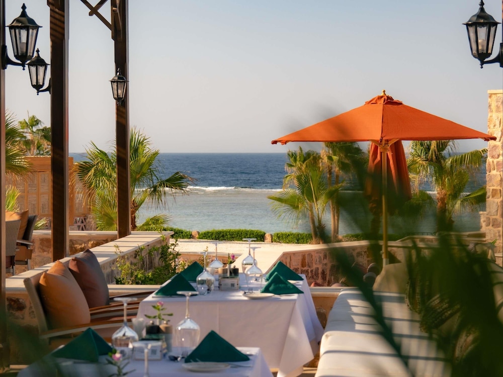 Mövenpick Resort El Quseir — Restaurant & bars in El Quseir, Red Sea