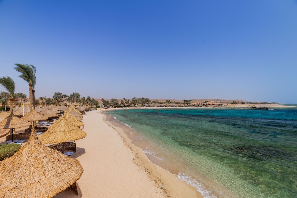 Mövenpick Resort El Quseir — Beach in El Quseir, Red Sea