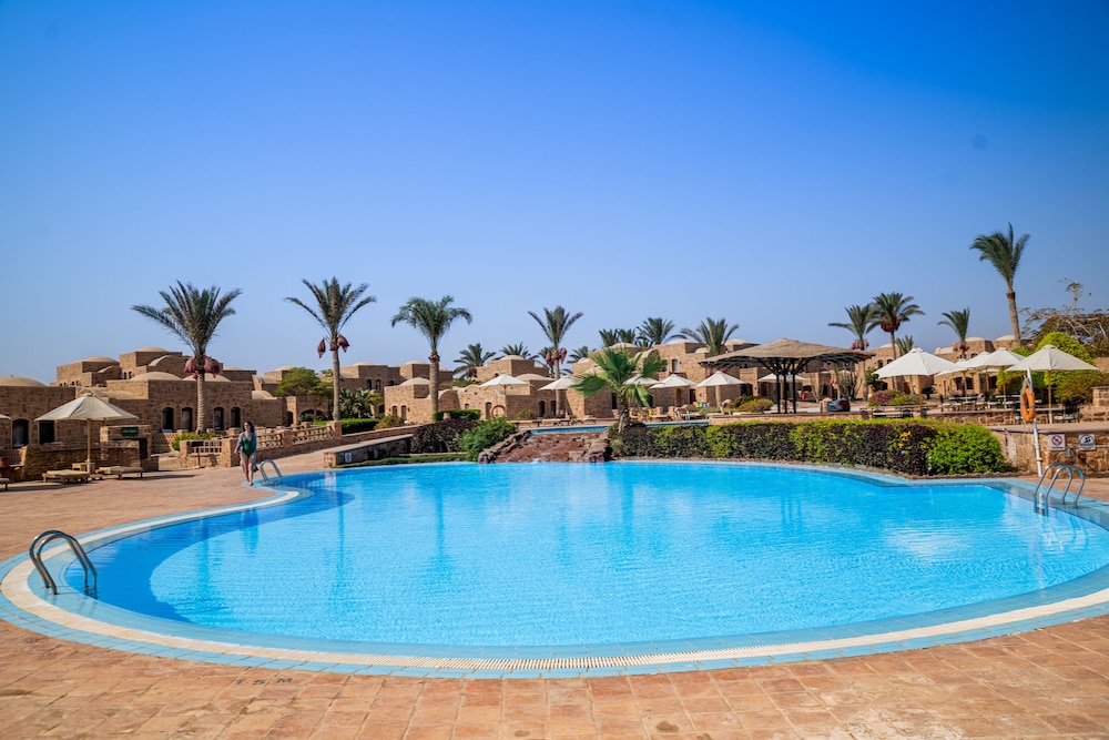 Mövenpick Resort El Quseir — Swimming pool in El Quseir, Red Sea