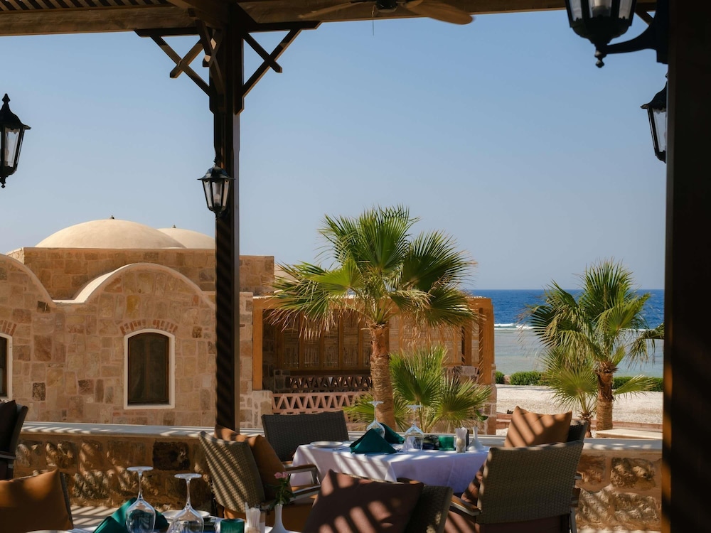 Mövenpick Resort El Quseir — Restaurant & bars in El Quseir, Red Sea