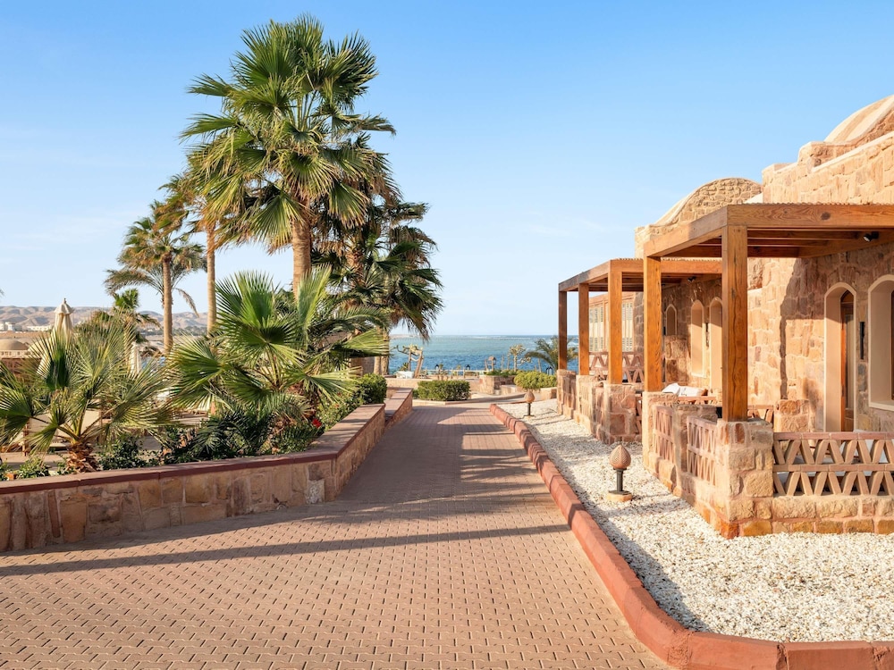 Mövenpick Resort El Quseir — Hotel building in El Quseir, Red Sea