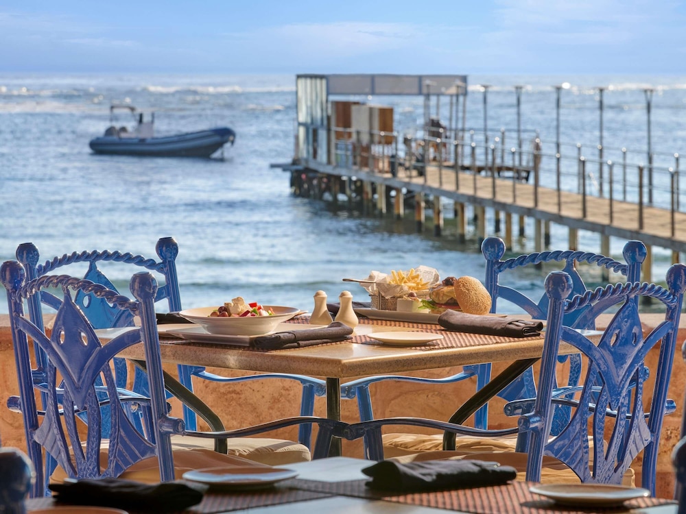 Mövenpick Resort El Quseir — Restaurant & bars in El Quseir, Red Sea