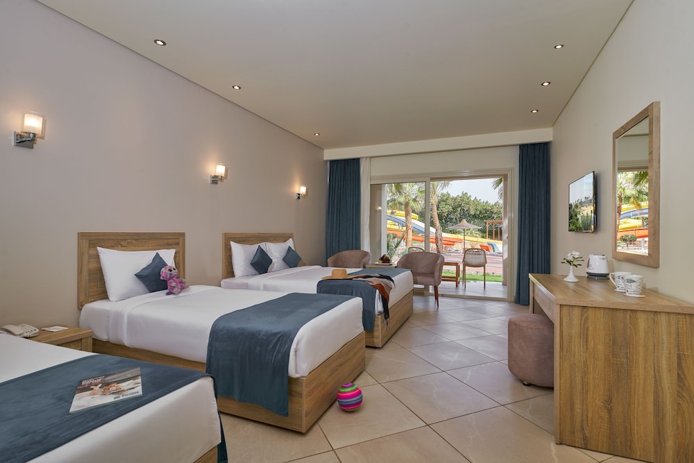 Three Corners Sea Beach Resort — Hotel rooms in El Quseir, Red Sea