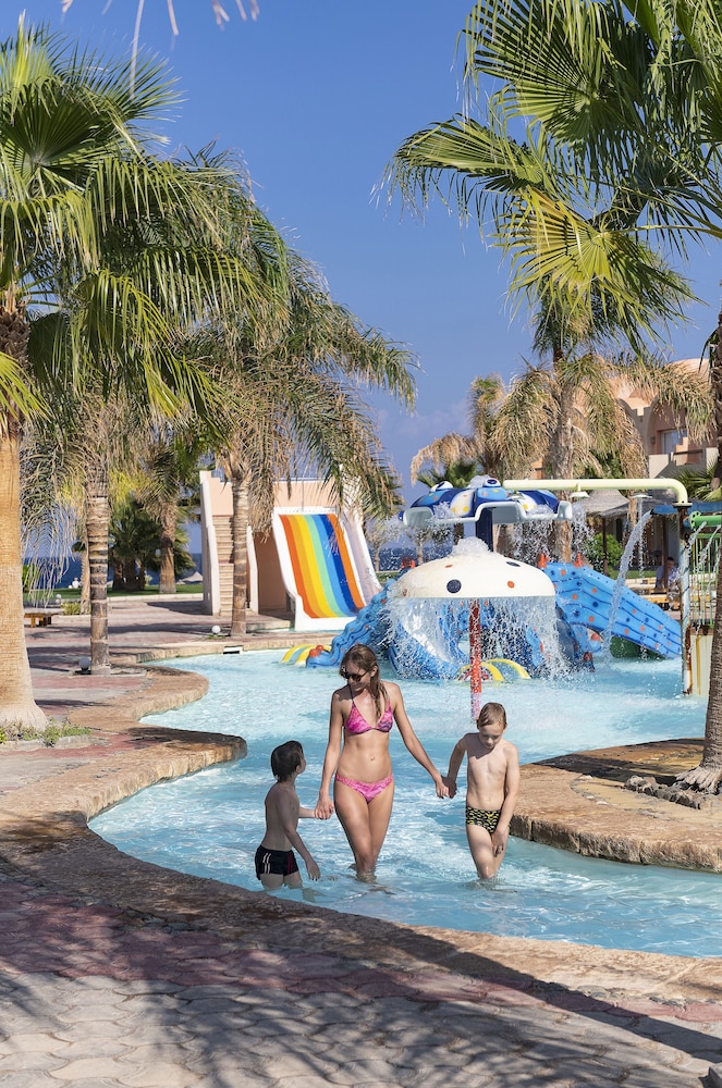 Three Corners Sea Beach Resort — Swimming pool in El Quseir, Red Sea
