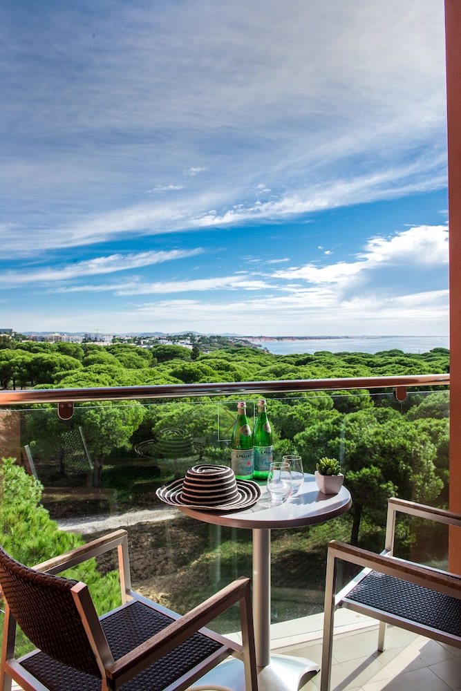 Aqua Pedra dos Bicos Design Beach Hotel - Adults Friendly — Hotel rooms in Albufeira, Faro
