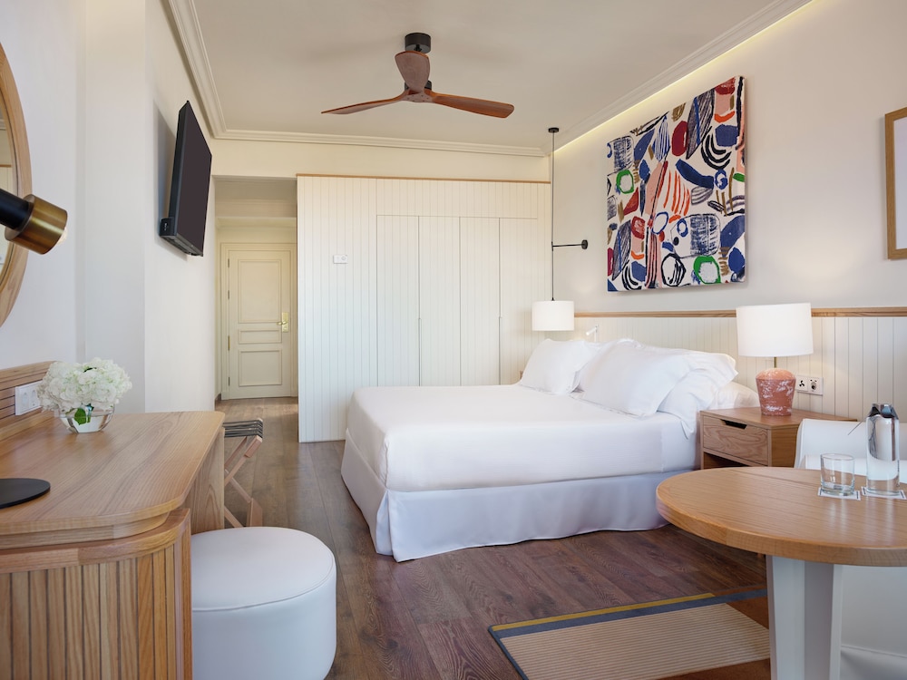 H10 Costa Adeje Palace — Hotel rooms in Costa Adeje, Canary Islands
