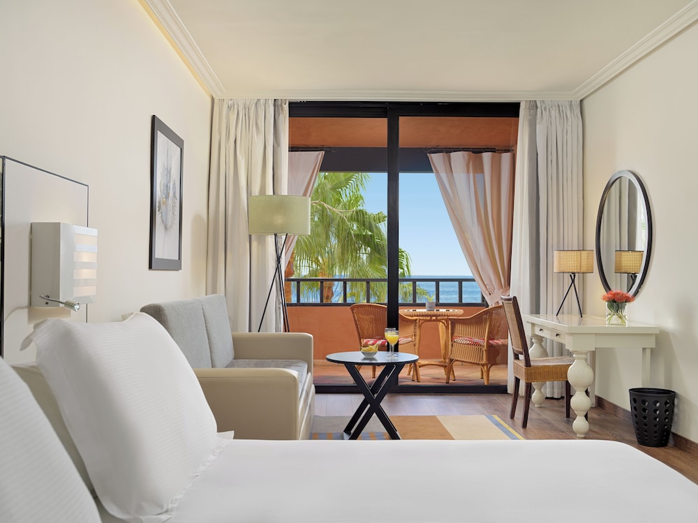 H10 Costa Adeje Palace — Hotel rooms in Costa Adeje, Canary Islands