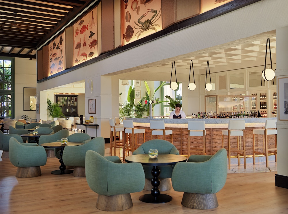 H10 Costa Adeje Palace — Restaurant & bars in Costa Adeje, Canary Islands