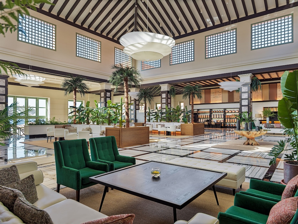H10 Costa Adeje Palace — Restaurant & bars in Costa Adeje, Canary Islands