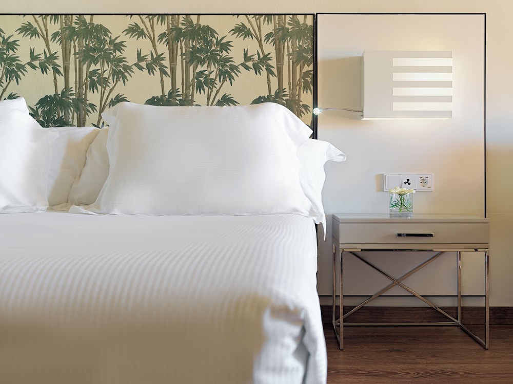 H10 Costa Adeje Palace — Hotel rooms in Costa Adeje, Canary Islands