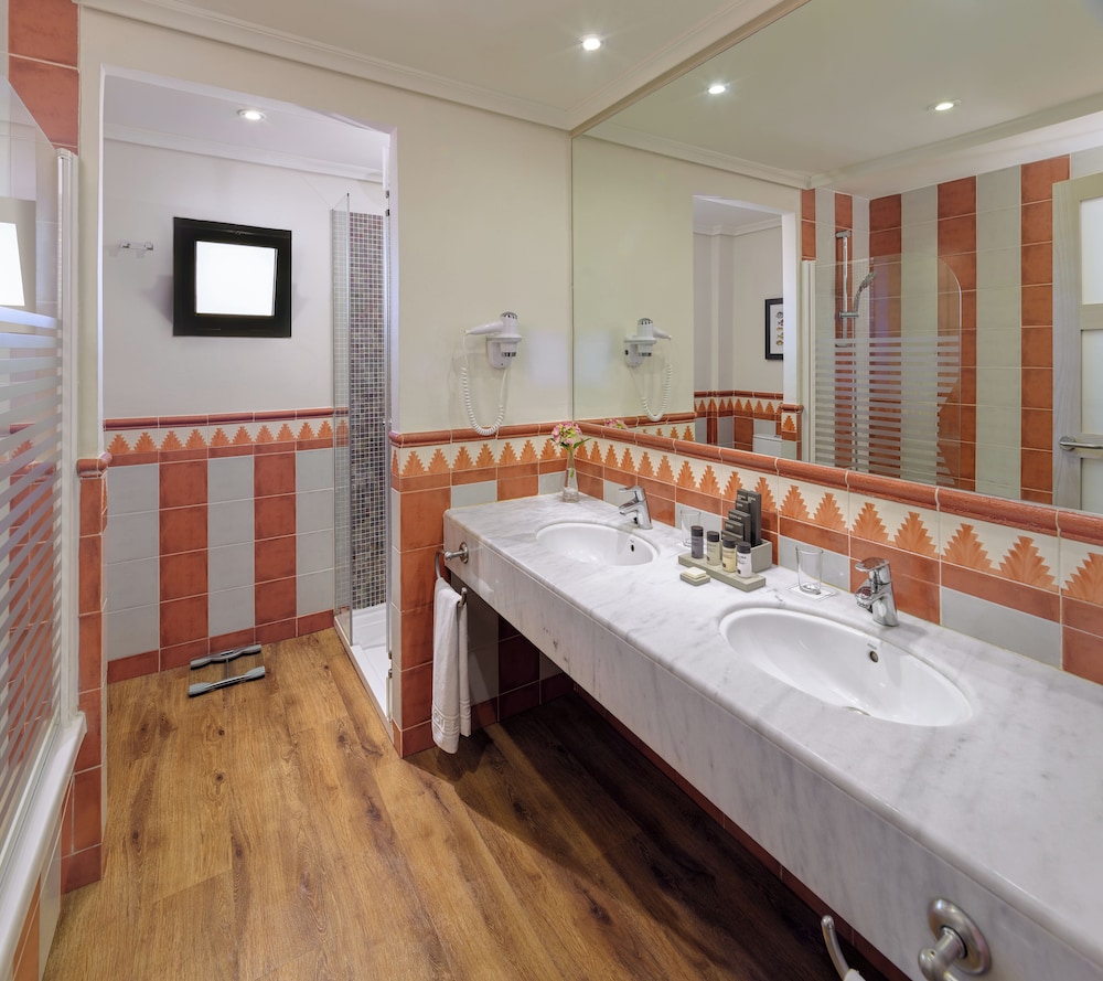 H10 Costa Adeje Palace — Hotel rooms in Costa Adeje, Canary Islands