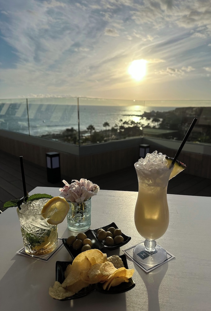 H10 Costa Adeje Palace — Restaurant & bars in Costa Adeje, Canary Islands