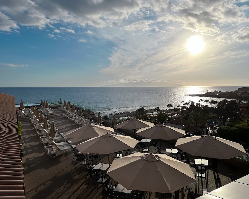 H10 Costa Adeje Palace — Restaurant & bars in Costa Adeje, Canary Islands