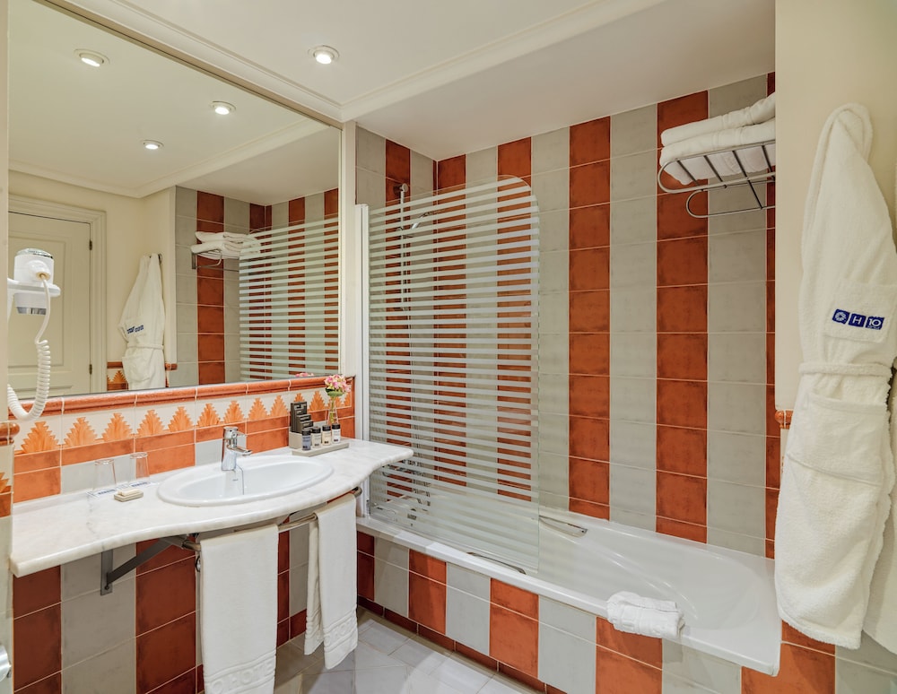 H10 Costa Adeje Palace — Hotel rooms in Costa Adeje, Canary Islands