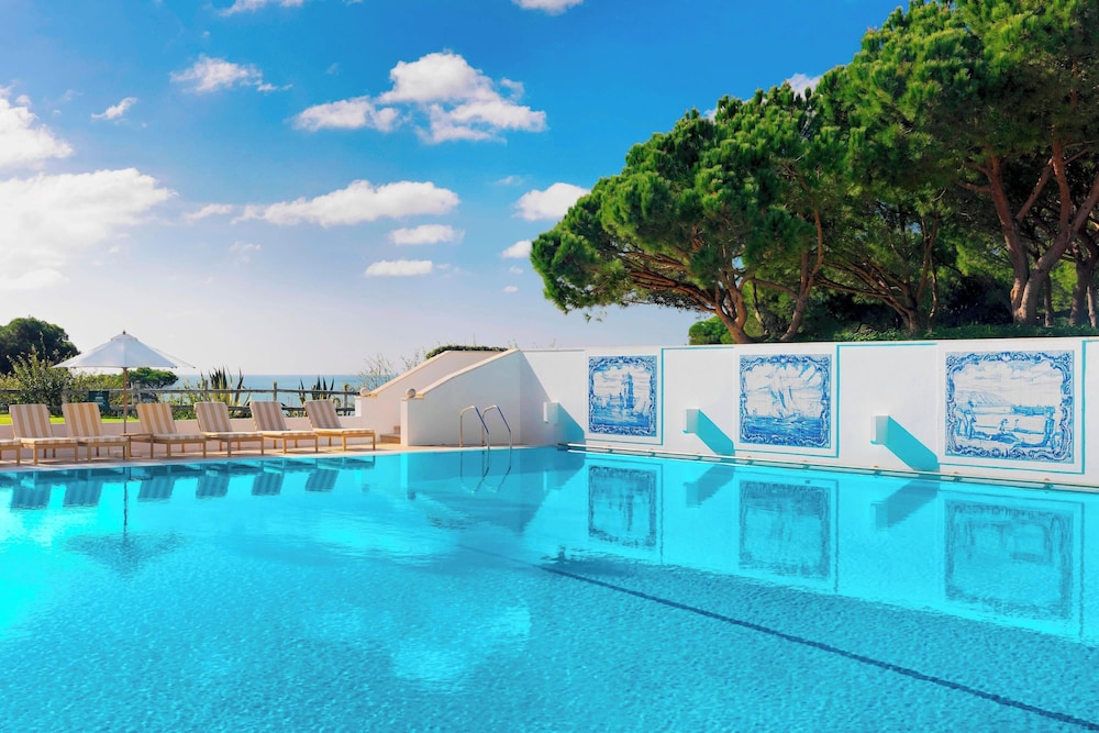 Pine Cliffs Hotel, a Luxury Collection Resort, Algarve — Swimming pool in Albufeira, Faro