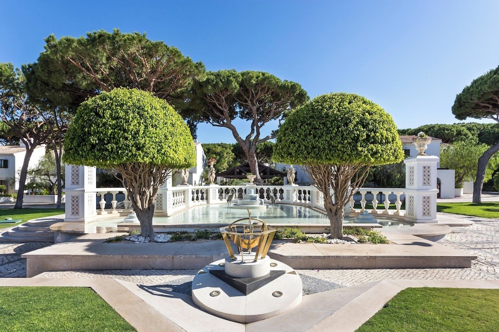 Pine Cliffs Hotel, a Luxury Collection Resort, Algarve — Attractions in the area in Albufeira, Faro
