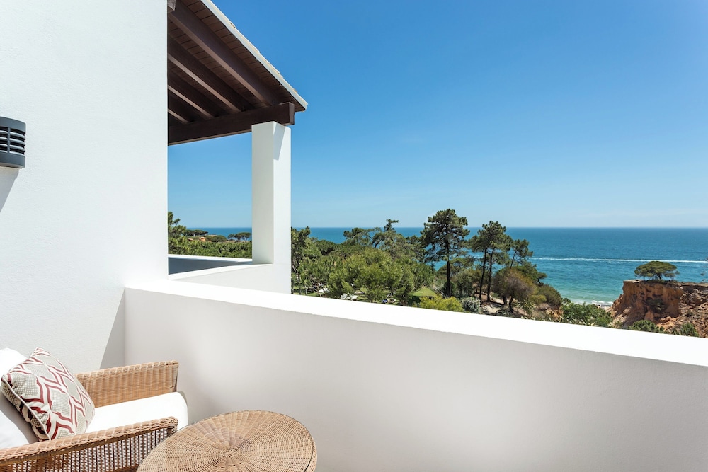 Pine Cliffs Hotel, a Luxury Collection Resort, Algarve — Hotel rooms in Albufeira, Faro