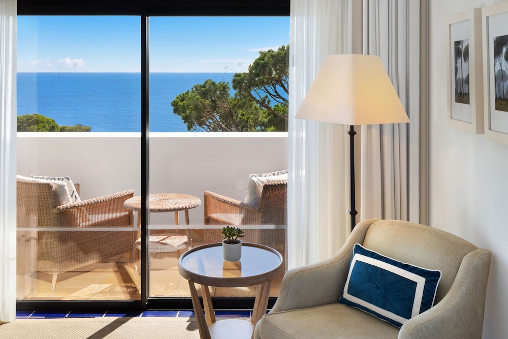 Pine Cliffs Hotel, a Luxury Collection Resort, Algarve — Hotel rooms in Albufeira, Faro
