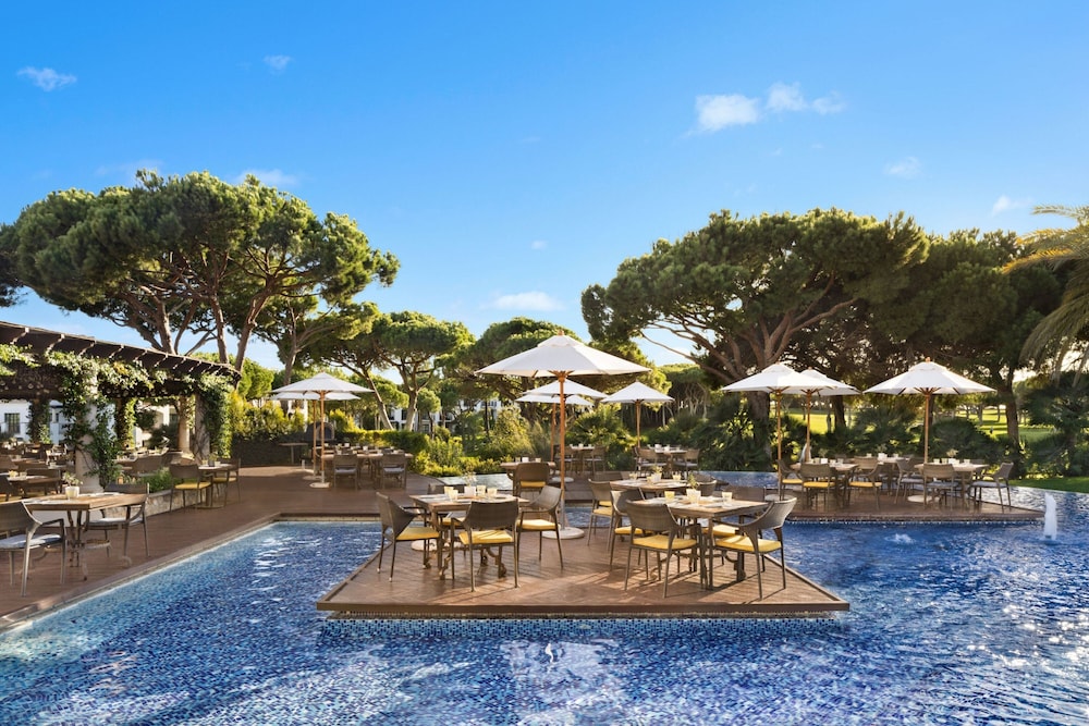 Pine Cliffs Hotel, a Luxury Collection Resort, Algarve — Restaurant & bars in Albufeira, Faro