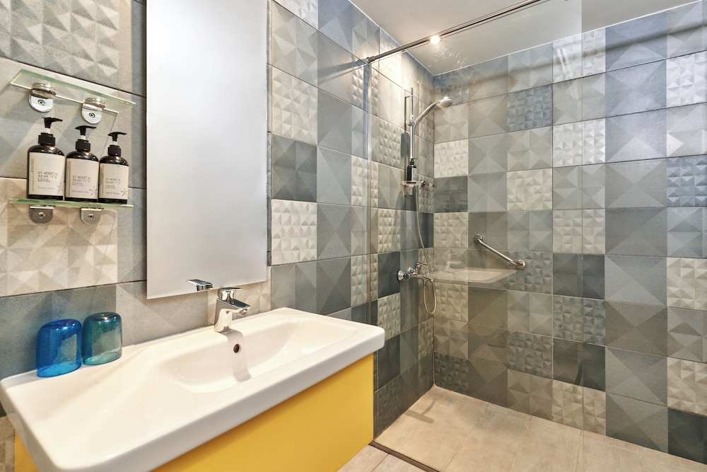Turtle's Inn — Hotel rooms in El Gouna, Red Sea