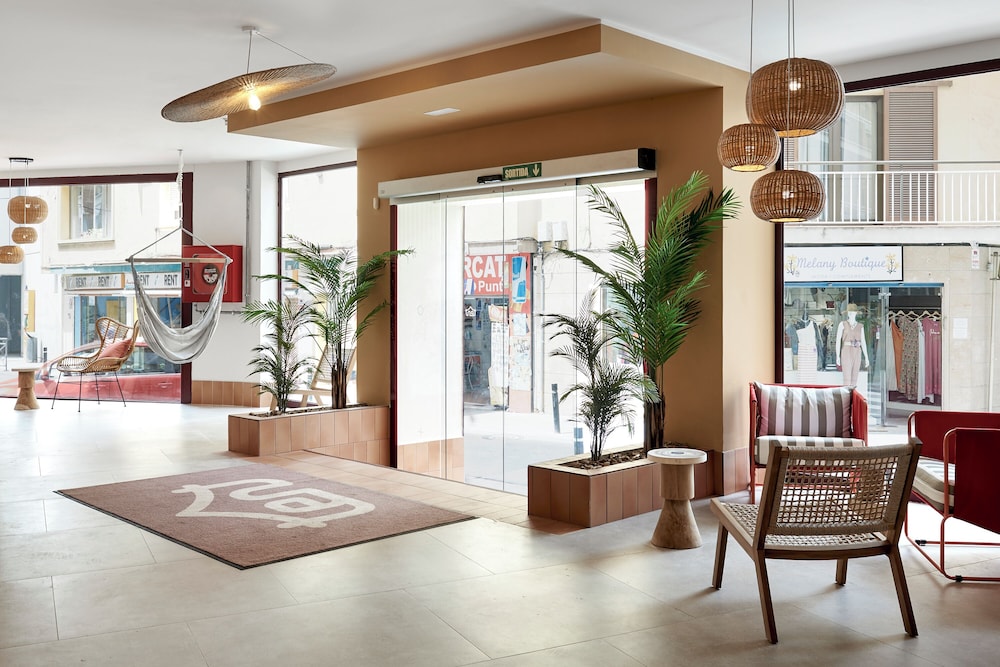tent Lloret de Mar — Restaurant & bars in Lloret de Mar, Catalonia