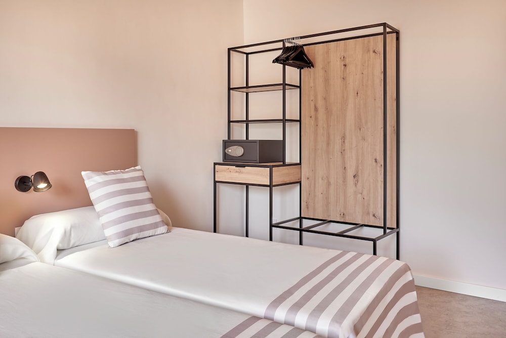 tent Lloret de Mar — Hotel rooms in Lloret de Mar, Catalonia