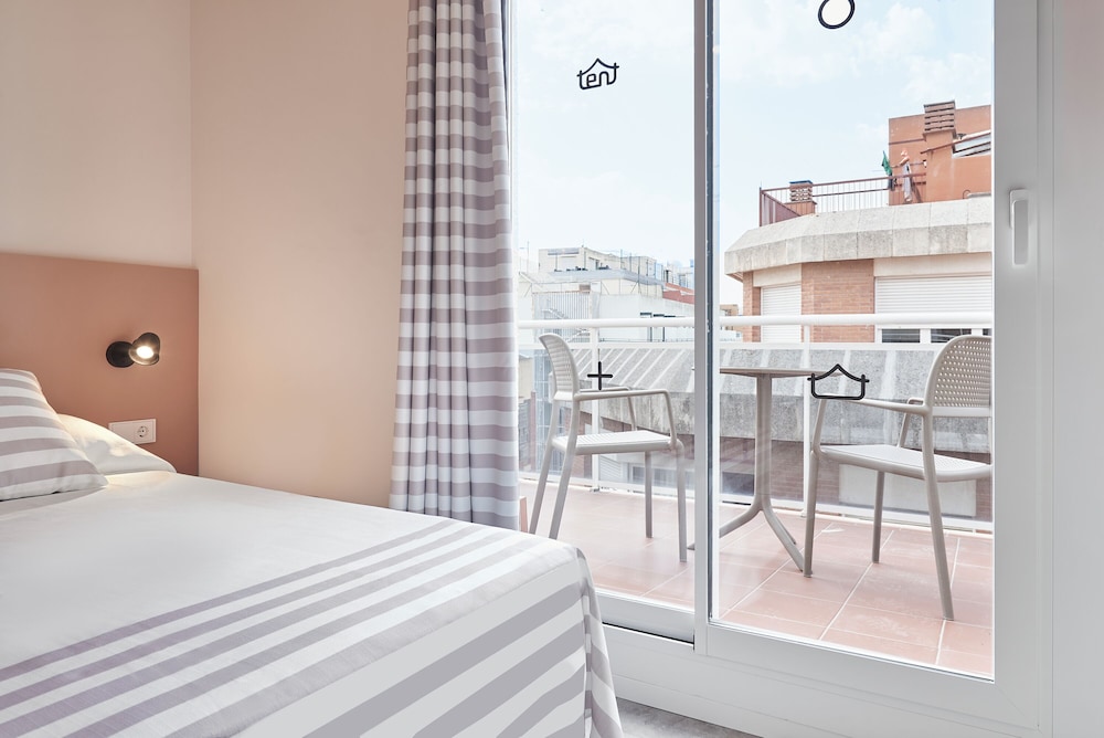 tent Lloret de Mar — Hotel rooms in Lloret de Mar, Catalonia