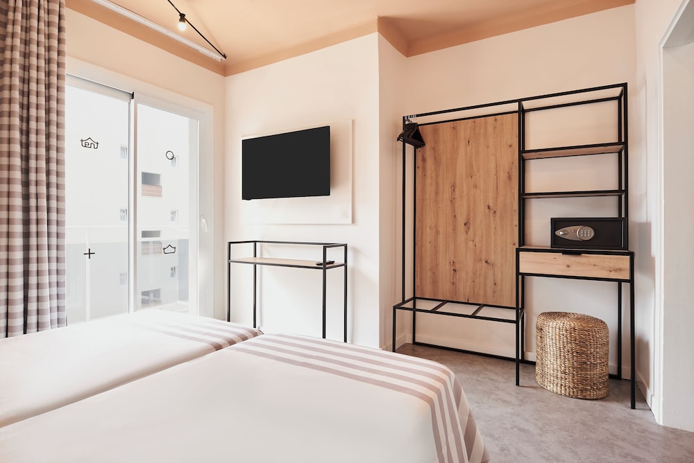 tent Lloret de Mar — Hotel rooms in Lloret de Mar, Catalonia