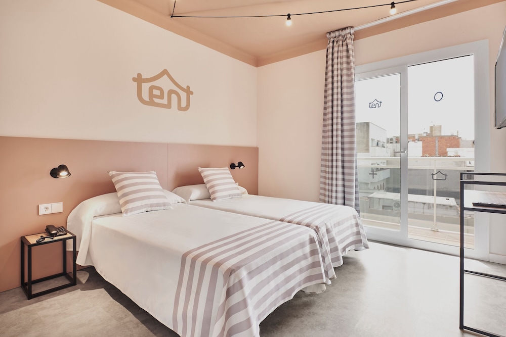 tent Lloret de Mar — Hotel rooms in Lloret de Mar, Catalonia