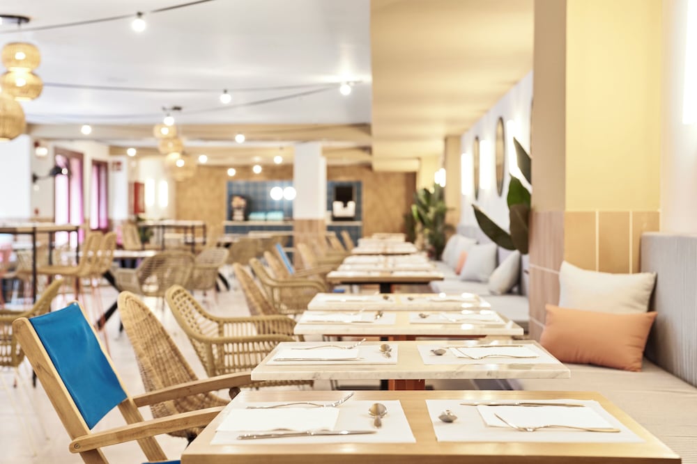 tent Lloret de Mar — Restaurant & bars in Lloret de Mar, Catalonia