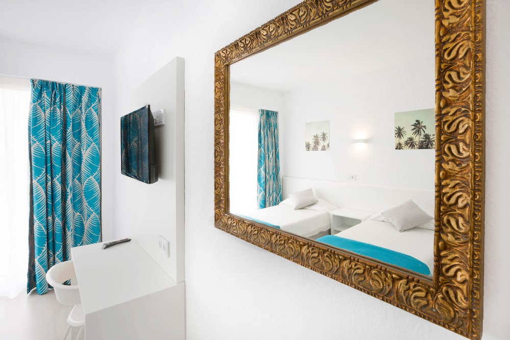 BLUESEA Arenal Tower — Hotel rooms in Playa de Palma, Balearic Islands