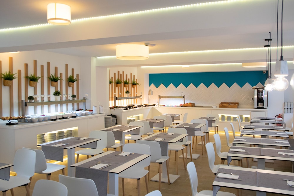 BLUESEA Arenal Tower — Restaurant & bars in Playa de Palma, Balearic Islands