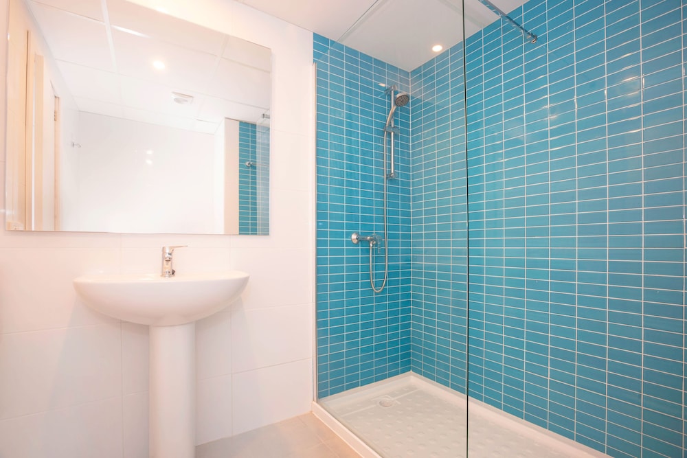 BLUESEA Arenal Tower — Hotel rooms in Playa de Palma, Balearic Islands