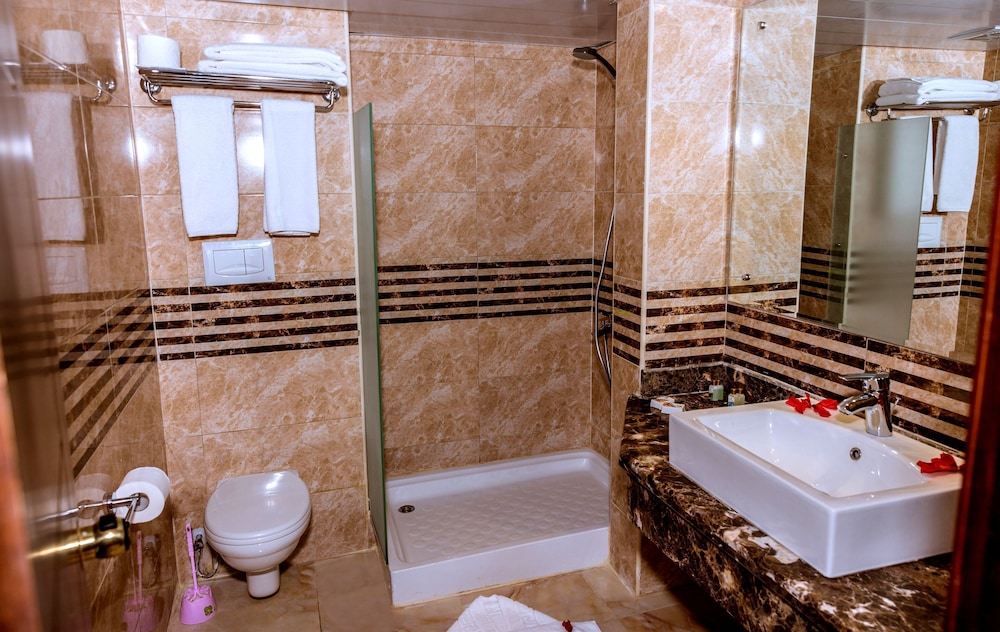 Golden Beach Resort - All inclusive — Hotel rooms in Hurghada, Red Sea