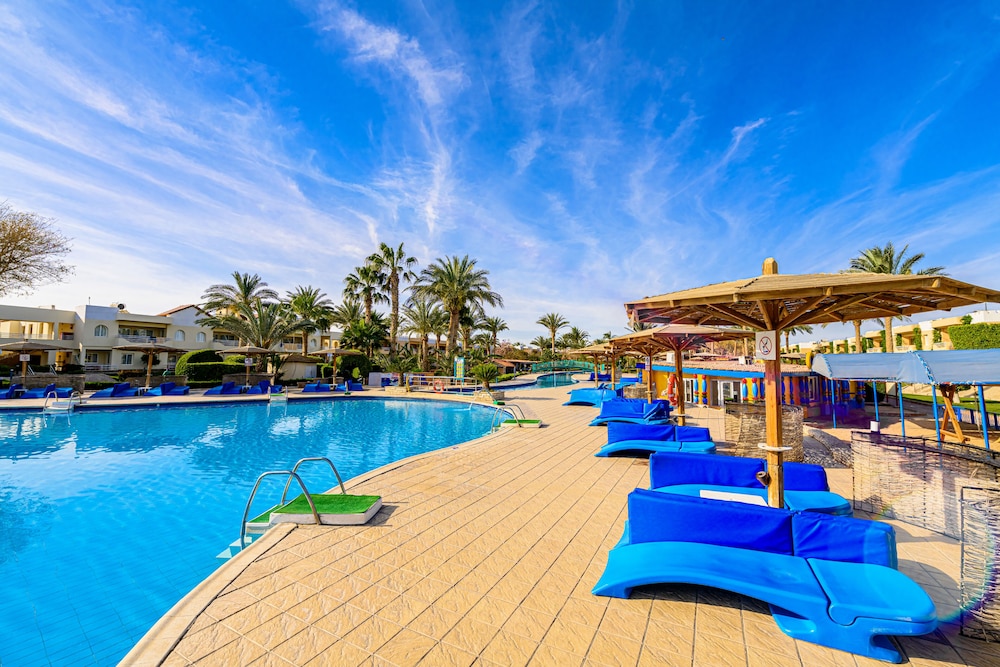 Golden Beach Resort - All inclusive — Swimming pool in Hurghada, Red Sea